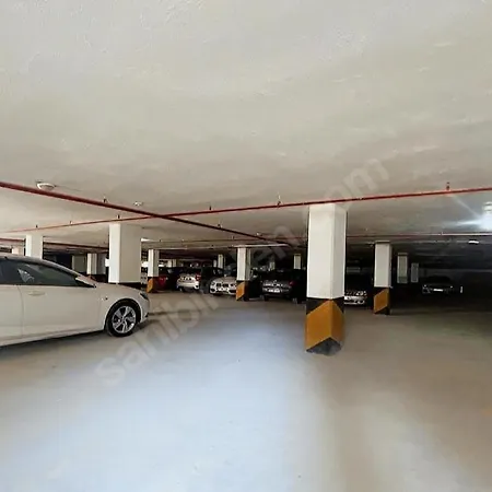 Nin Gozdesi,hurmanin Incisi Apartment
